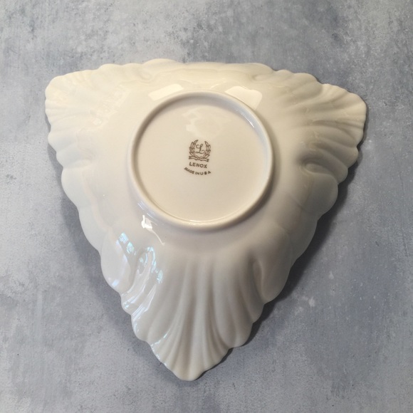 Lenox Vintage Triangle Candy Dish, Bone Chin - Picture 7 of 9